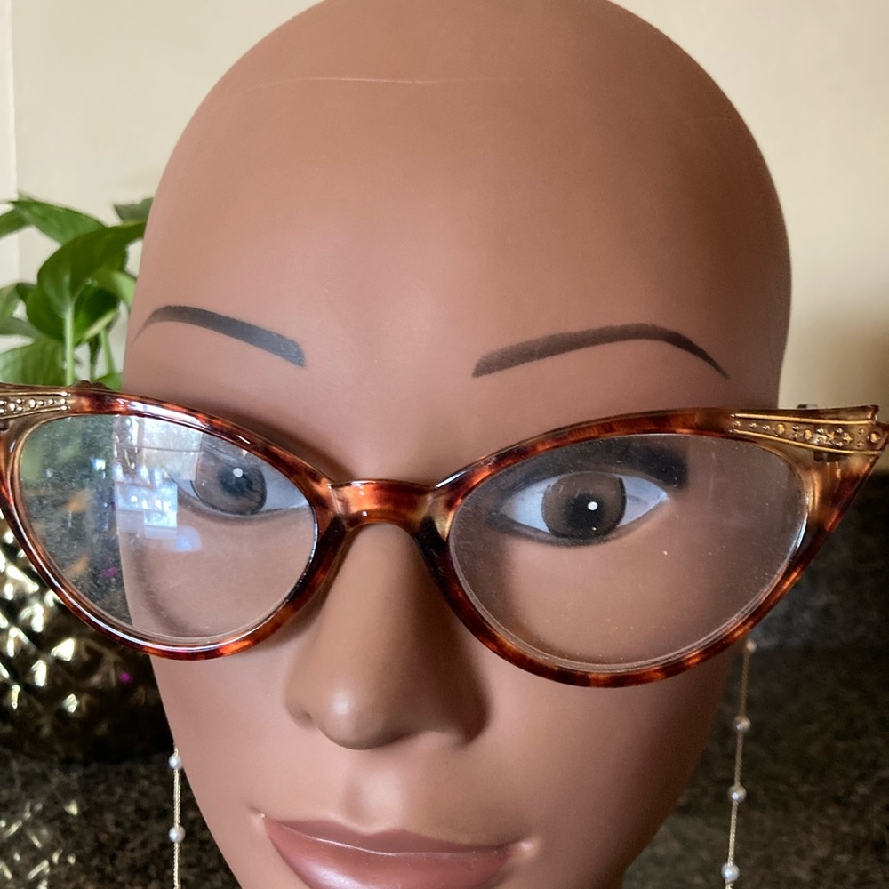 Retro Cat Eye Tortoise Readers +1.50